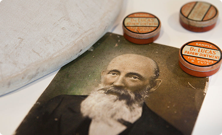 Công thức do Tiến sĩ TP Lucas<br/> bào chế